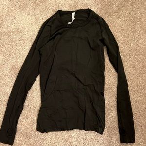 Black lululemon swiftly tech